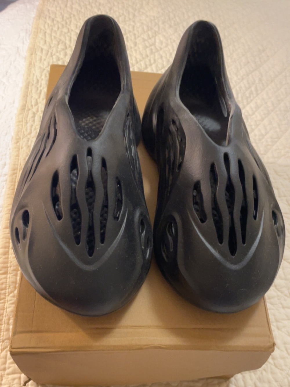 YEEZY Foam Runner Shoes in Black